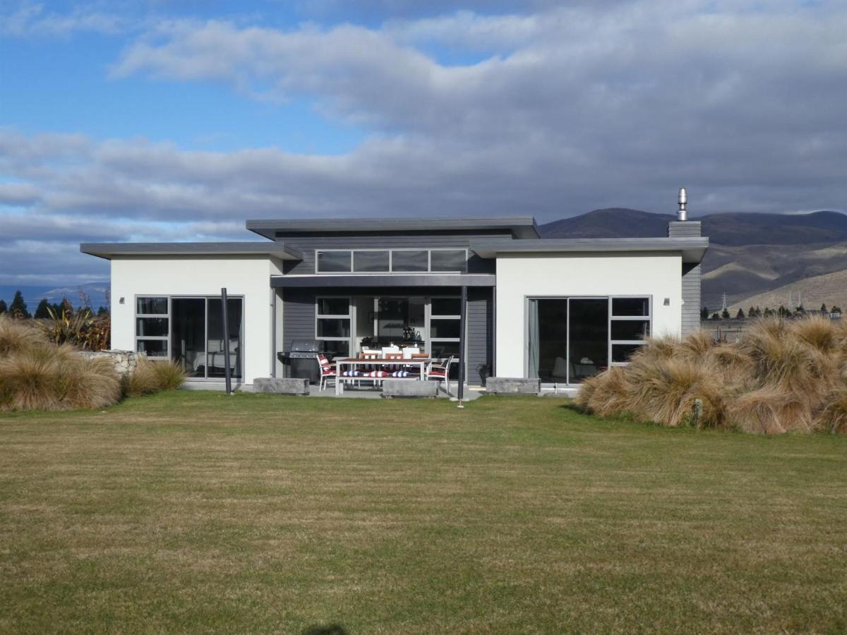 Matuki Gold Villa Twizel Exterior photo